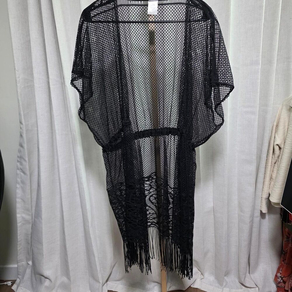 Cha-cha-vente Women's Black Top